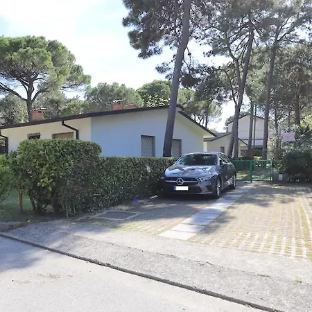 Giove Marisa Villa *